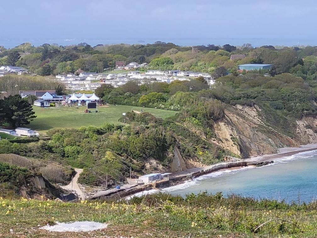 فندق "Trinity" At Whitecliff Bay Isle Of Wight- Yarborough View 4 بيمبريدج المظهر الخارجي الصورة