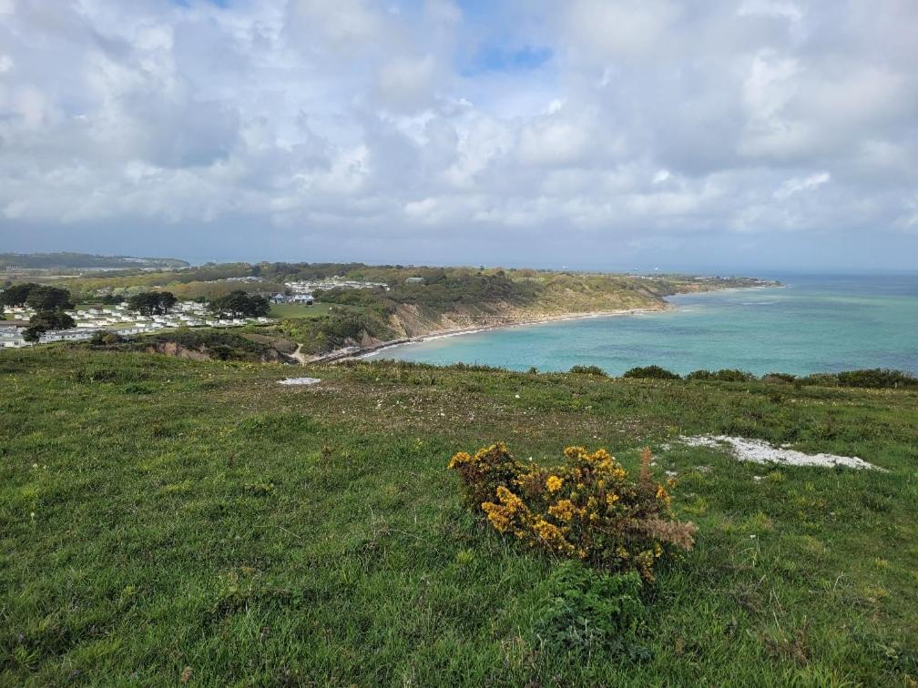 فندق "Trinity" At Whitecliff Bay Isle Of Wight- Yarborough View 4 بيمبريدج المظهر الخارجي الصورة